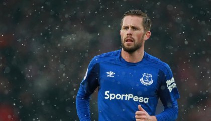 开云体育充值-快船队球队年轻力量迅速崛起，快船球队阵容