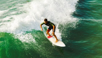 开云体育平台-意外田径运动员抵达延误错过检录，运动员失误瞬间
