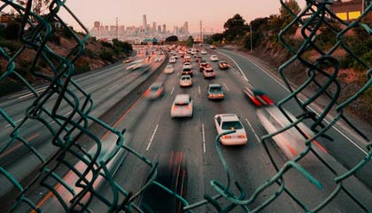 开云体育平台-年轻车坛新星：梦想之路的辛酸与坚持